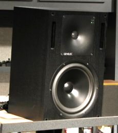 what kinda of studio monitors do you use? - The Acoustic Guitar Forum